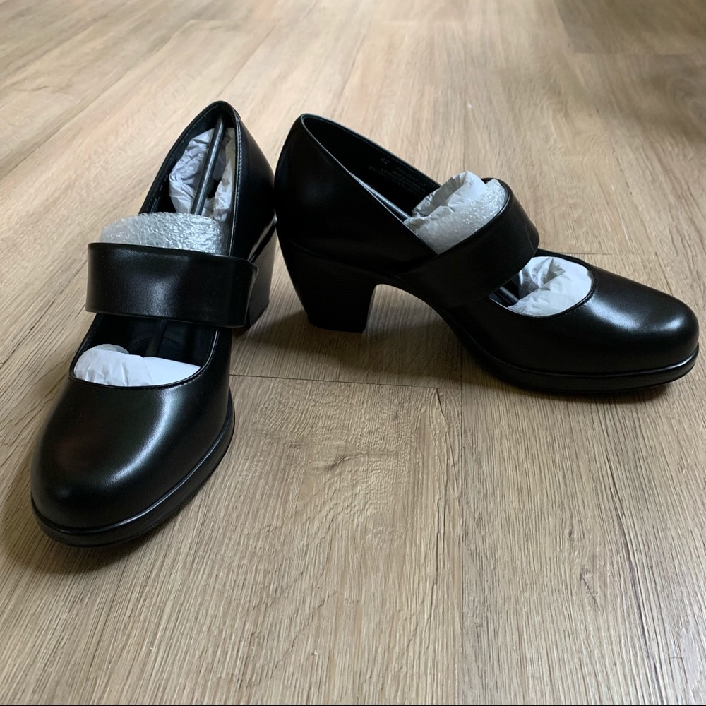 NWB Black Dansko ‘Brooke’ Mary Jane pumps 11W/42